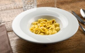 Che vino abbinare ai cappelletti in brodo, consigli